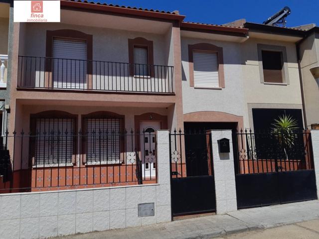 MONTIJO ALQUILE DUPLEX CON GARAJE, AMUEBLADO, LUMINOSO Y AMPLIO PATIO CON TRASTERO photo 0