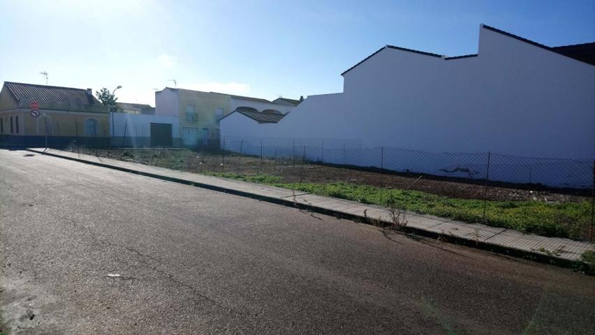 MONTIJO, VENTA SOLAR URBANO, ZONA RESIDENCIAL TRANQUILA, DE ESQUINA photo 0