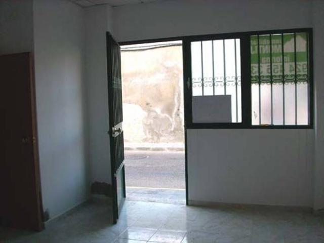 Oficina En alquiler en Mercadona, Montijo photo 0