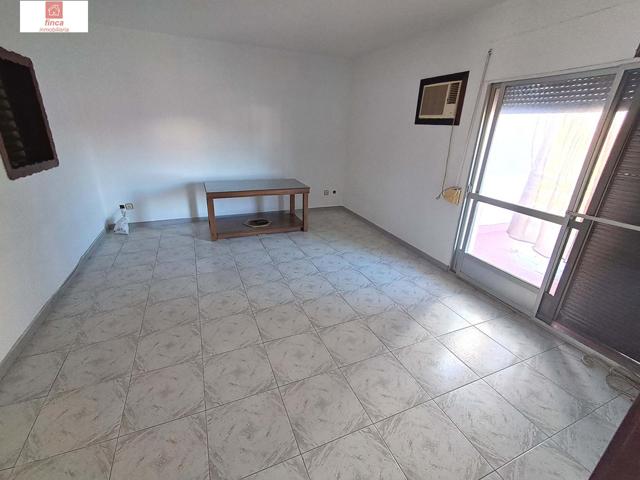 VENTA MONTIJO, PISO 1ª PLANTA SIN ASCENSOR, CON TERRAZA, AMPLIO Y LUMINOSO, CERCA MERCADONA photo 0