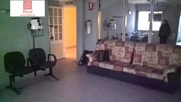 MONTIJO SE VENDE LOCAL ADAPTADO PARA PELUQUERIA O CUALQUIER OTRO TIPO DE NEGOCIO. photo 0