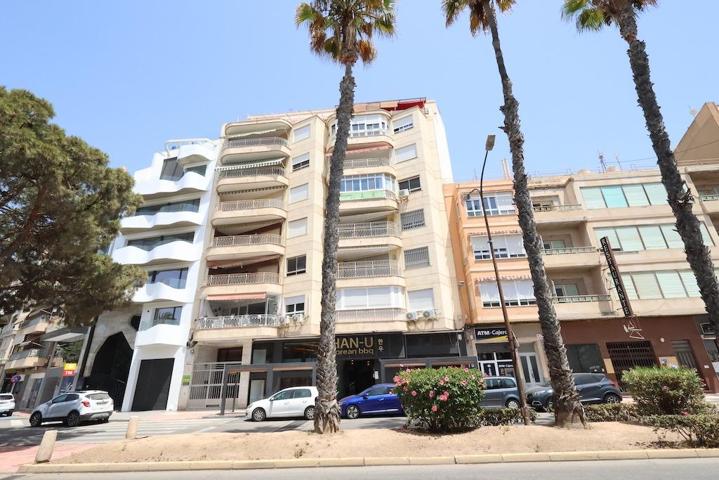 Torrevieja Avda de la Libertad, apartamento en planta 1ª frente al nuevo centro comercial del puerto photo 0