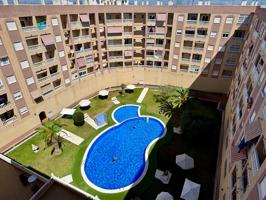 Ático con gran terraza en Torrevieja, cerca del mar y del centro photo 0