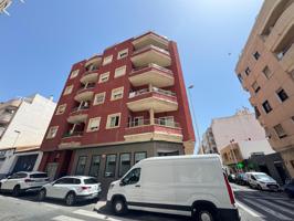 ¡Oportunidad en el centro de Torrevieja! photo 0