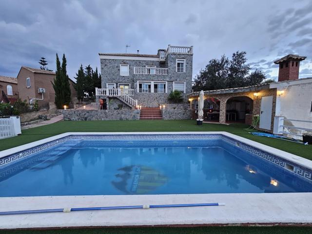 REF: 08113-CALICANTO-URB.SAN MIGUEL -HERMOSO CHALET PARA ENTRAR photo 0