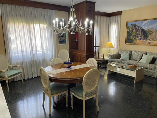 REF.08510 SALICO INMOBILIARIA vende este  elegante piso en zona de Ensanche photo 0