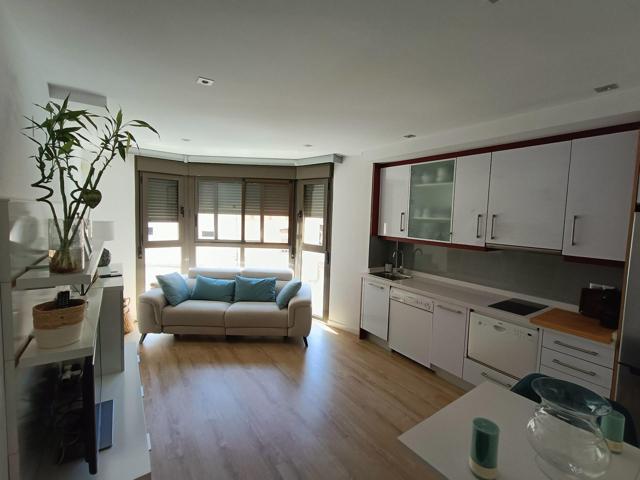 Ref. 08589 Salico tiene tu nuevo hogar con encanto y reformado en calle Cronista Rocafort photo 0