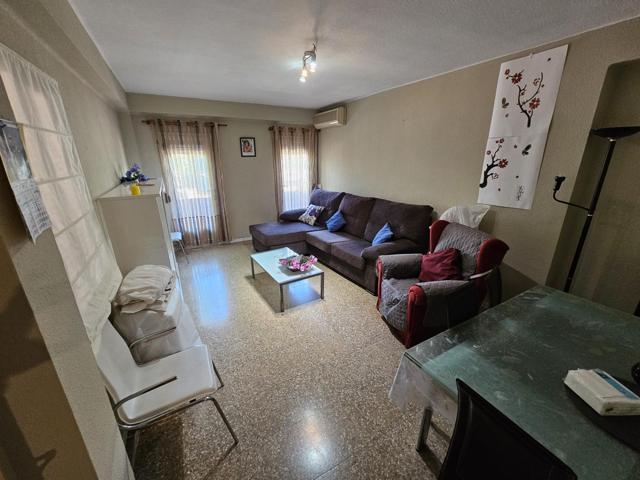 REF: 08606-BENETUSSER- VENTA DE PISO CON VISTAS A LA PLAZA. photo 0