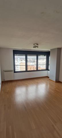 Salico presenta Piso exterior en última planta junto a Corte Inglés y Parque Ribalta- Trastero y Garaje photo 0