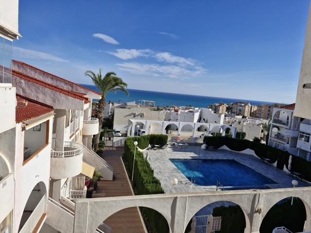 Apartamento con vistas al mar. Piscina comunitaria. Playa de La Mata photo 0