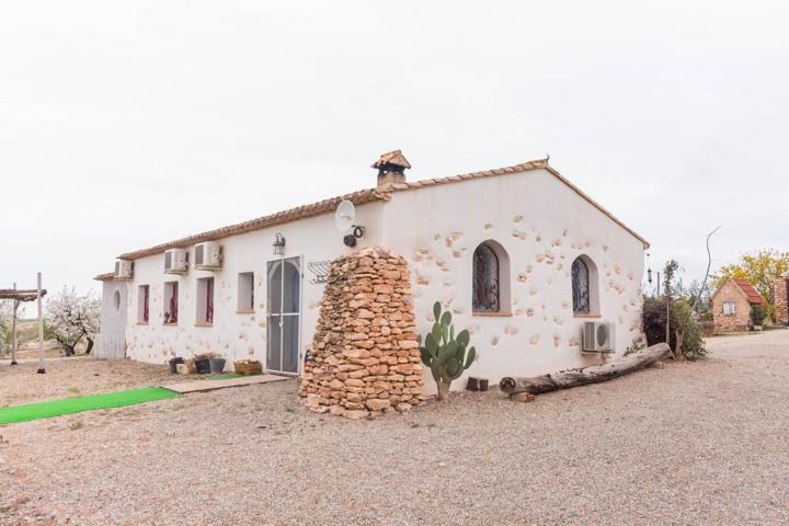 Se vende chalet único - Un rincón dónde habita el arte photo 0