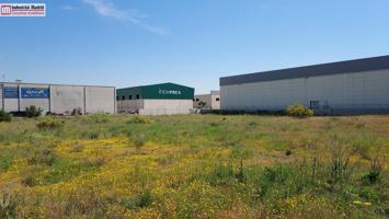 Industrial Madrid presenta, en exclusiva, esta parcela comercial en Getafe. photo 0