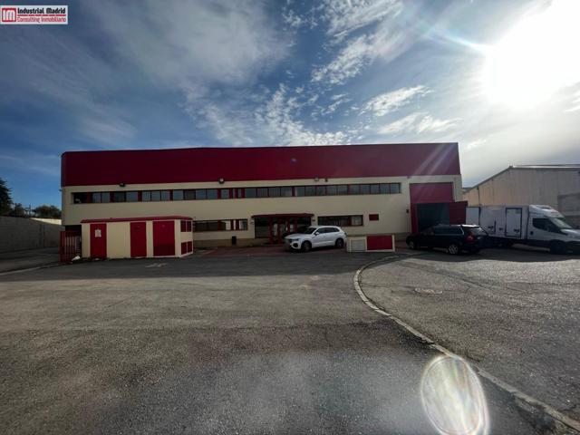 Nave industrial con cámaras frigoríficas en venta-alquiler en Arganda – Lista para operar photo 0