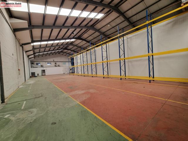 Nave con cámara frigorífica en Arganda – Ideal para empresas del sector alimentación photo 0