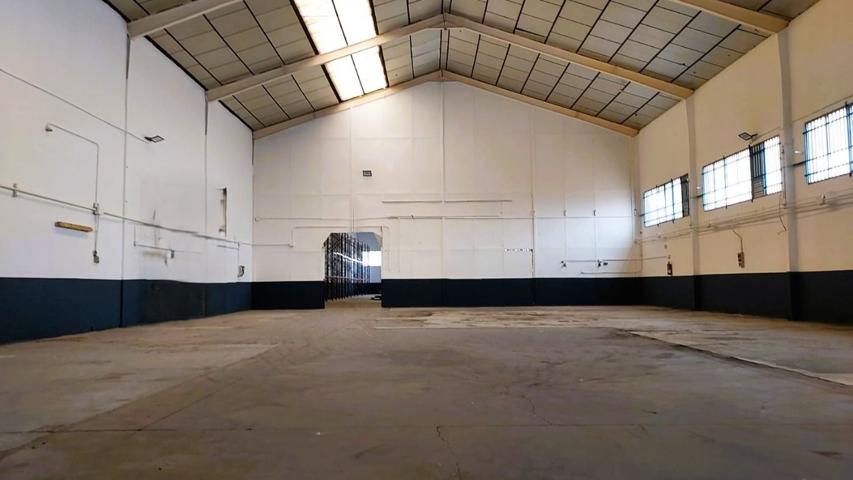 Industrial Madrid presenta esta impresionante nave en venta y en alquiler. photo 0