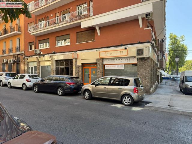 OPORTUNIDAD LOCAL COMERCIAL EN BARRIO CHAMBERÍ photo 0