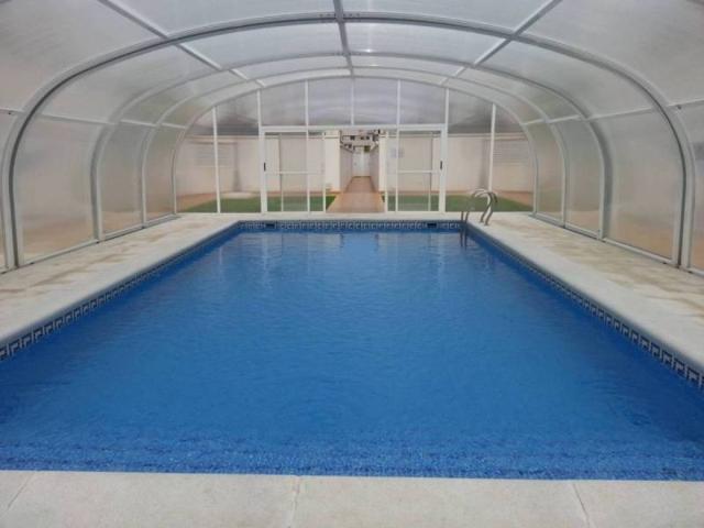 SE ALQUILA ADOSADO 4 DORMIT. Y 3 BAÑOS EN FACULTAD DE MEDICINA CON MUEBLES Y PISCINA photo 0