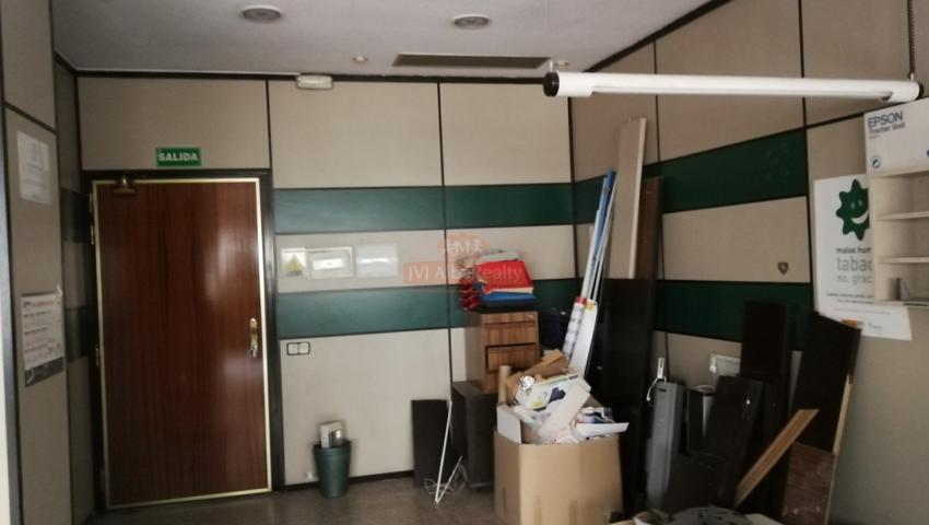 OCASION! SE ALQUILA GRAN ENTREPLANTA CON DIVERSOS DESPACHOS Y OFICINAS, EN EL CORAZON DE ALBACETE photo 0