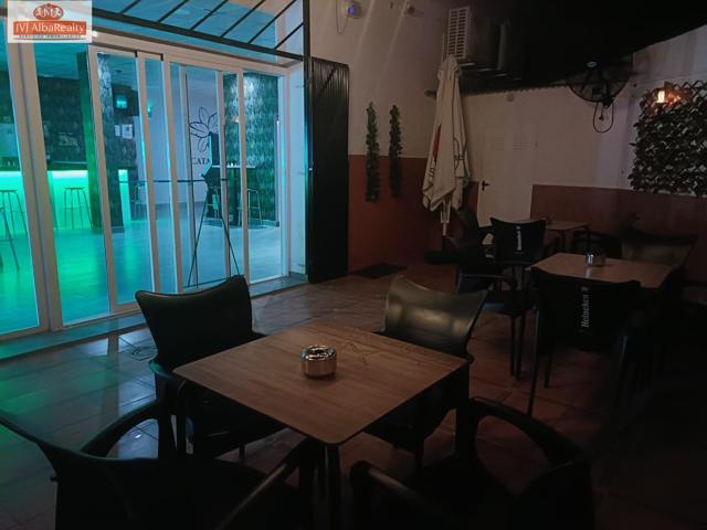 SE TRASPASA PUB-CAFETERIA EN FUNCIONAMIENTO EN POL.CAMPOLLANO photo 0