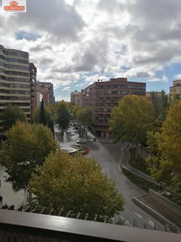ESPECTACULAR VIVIENDA EN PLENA AVENIDA DE ESPAÑA CON PLAZA DE GARAJE. photo 0