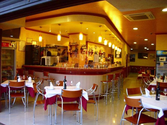 SE VENDE O ALQUILA BAR-CAFETERIA EN ZONA UNIVERSIDAD-CAMPUS. photo 0