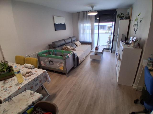 VIVIENDA SEMINUEVA CON PLAZA DE GARAJE Y TRASTERO EN ZONA EROSKY photo 0