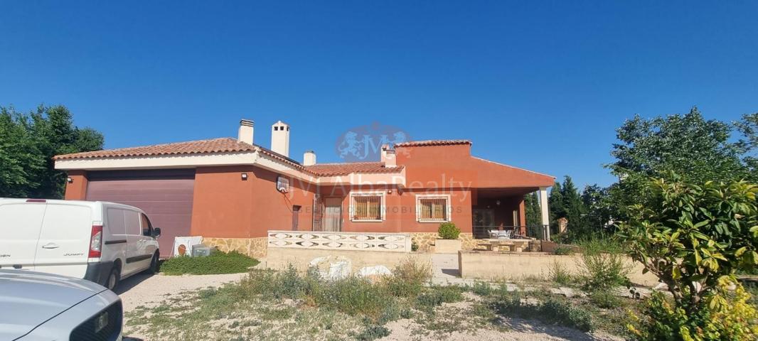 Se vende chalet en la Urbanización Aguacampada photo 0