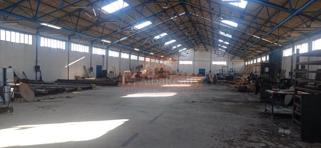 SE VENDE NAVE Y SOLAR EN POLIGONO CAMPOLLANO. photo 0