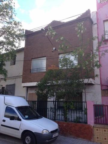 EDIFICIO COMUNICADO CON CASA EN REQUENA UNA OPORTUNIDAD UNICA photo 0