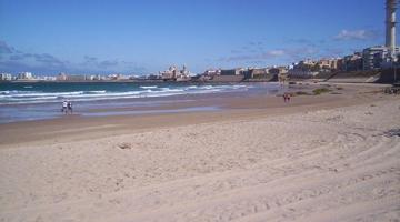 FANTÁSTICO PISO A POCOS METROS DE LA PLAYA, CON GARAJE Y TRASTERO!!!! photo 0