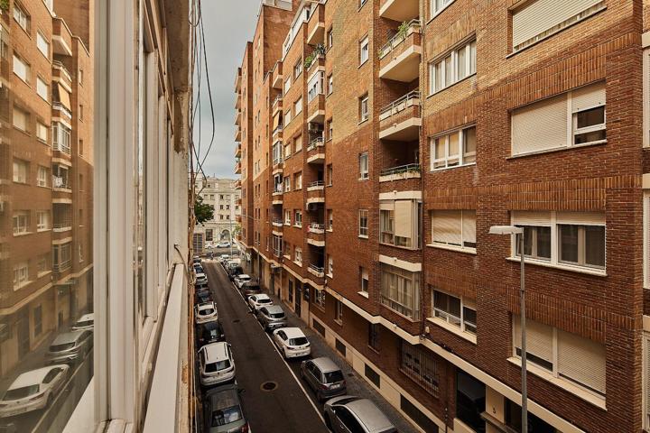 Amplia vivienda zona San Felipe Neri photo 0