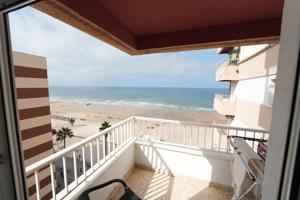Exclusivo apartamento en primera línea de la Playa de la Victoria – Cádiz photo 0