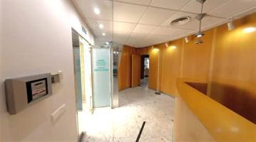 Magnífico local en alquiler de 150m2 en Bahía Blanca. photo 0