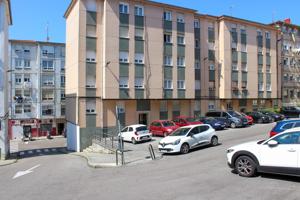 VIVIENDA EN ZONA CANALEJAS ORIENTADA AL SUR photo 0