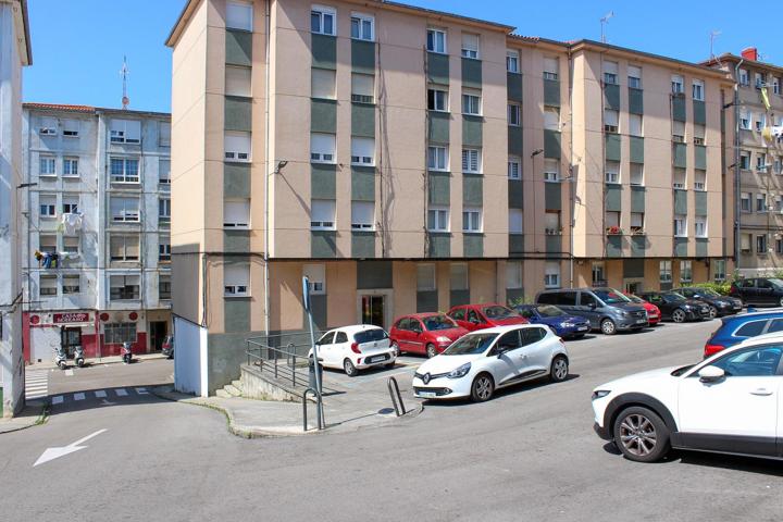 VIVIENDA EN ZONA CANALEJAS ORIENTADA AL SUR photo 0