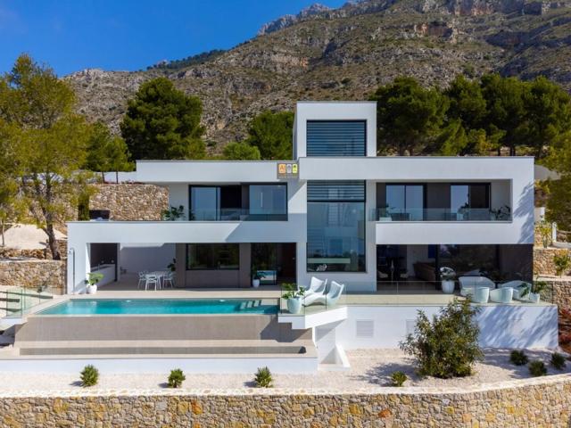 VILLA MODERNA CON PISCINA Y VISTAS AL MAR EN LA SIERRA DE ALTEA photo 0