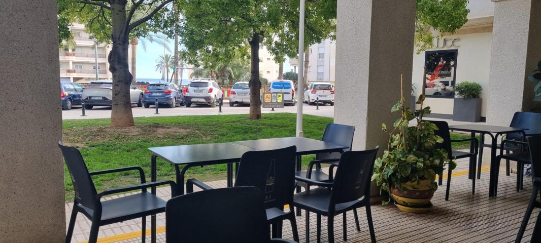 LOCAL COMERCIAL EN AVENIDA PRINCIPAL photo 0