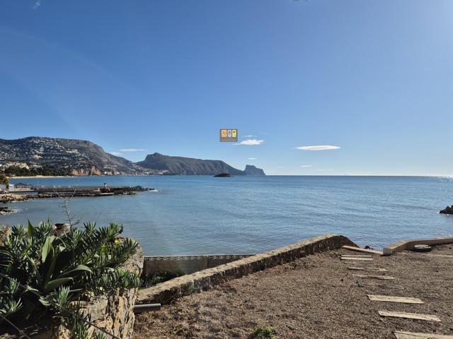 TRIPLEX PRIMERA LINEA PLAYA CAP NEGRET photo 0