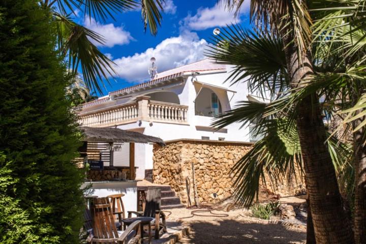 'Impresionante Chalet con Piscina Privada, Jardín Tropical y Total Privacidad – La Nucía' photo 0
