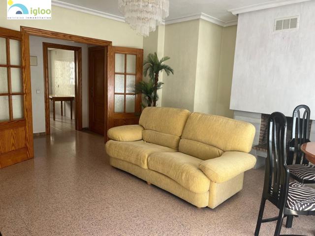 Piso en Alquiler Almoradi: Espacioso y Luminoso en el Corazón de la Ciudad photo 0