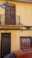 CASA CENTRICA CON POSIBILIDADES. photo 0