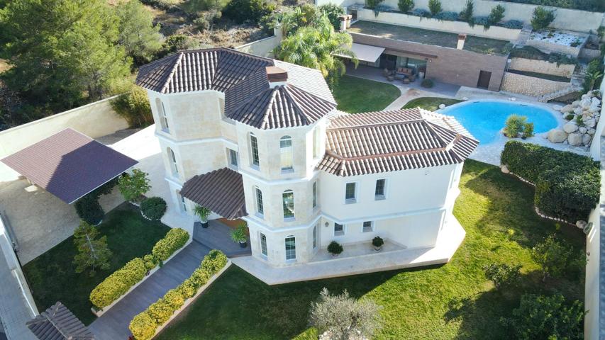 ¡¡MAJESTUOSO CHALET DE LUJO!! photo 0