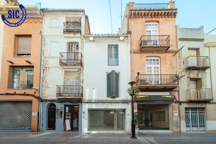 Casa con posibilidades en el centro de la ciudad. photo 0