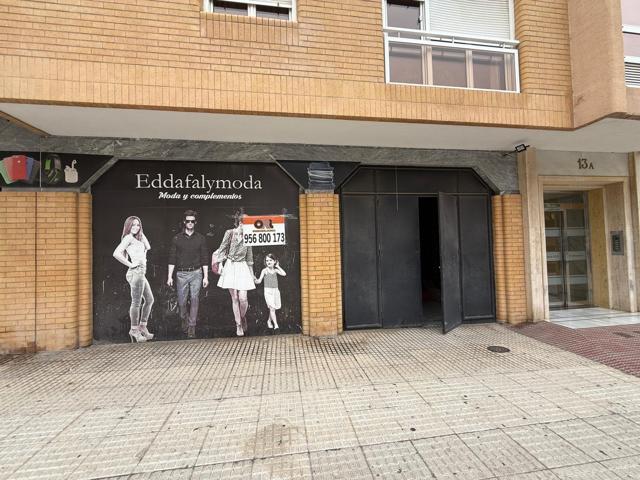 Local en alquiler Avda. Almirante León Herrero photo 0