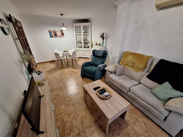Casa adosada con dormitorio en planta baja photo 0