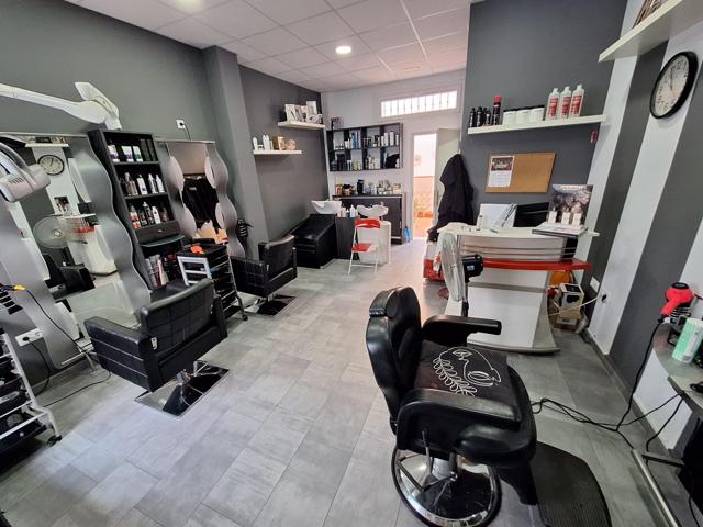 Local para peluquería en alquiler photo 0