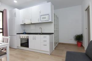 ¡Local reformado en un maravilloso apartamento con patio privado en El Puerto de Santa María! photo 0