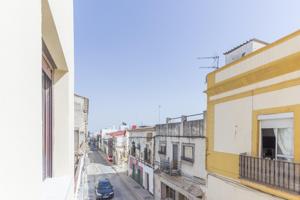 '¡Descubre tu hogar ubicada en pleno corazón del casco histórico de la ciudad! photo 0