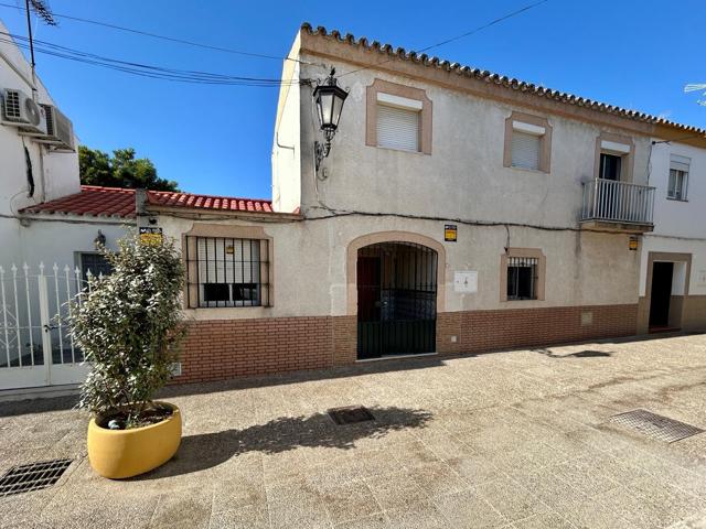 Auténtica casa de colonos en el corazón de Guadalcacín photo 0