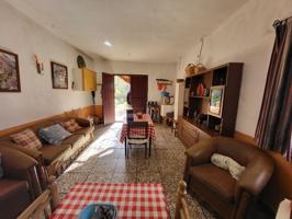 SE VENDE PARCELA CON ALMACEN EN ZONA CAMPILLO DE ABRUCENA photo 0